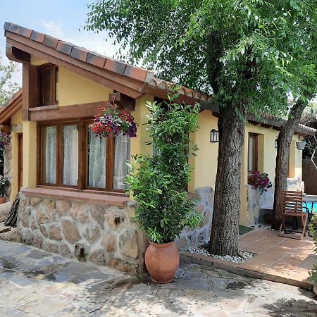 Acogedora Casa Rural En La Sierra De Madrid Матаелпино Екстериор снимка